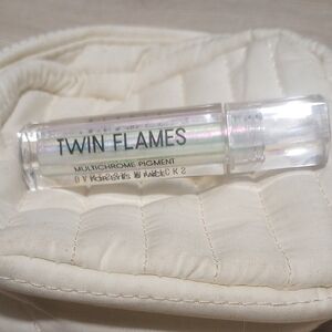 Denessa Myricks Twin Flames Eyeshadow Angel Heart!! Multichrome Pigment